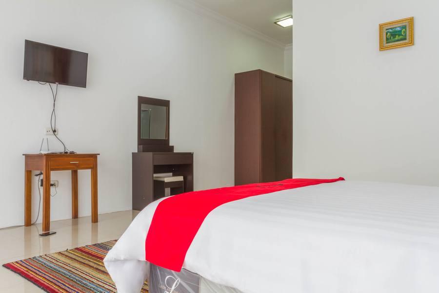 Reddoorz Near Jatinangor Town Square Ξενοδοχείο Εξωτερικό φωτογραφία