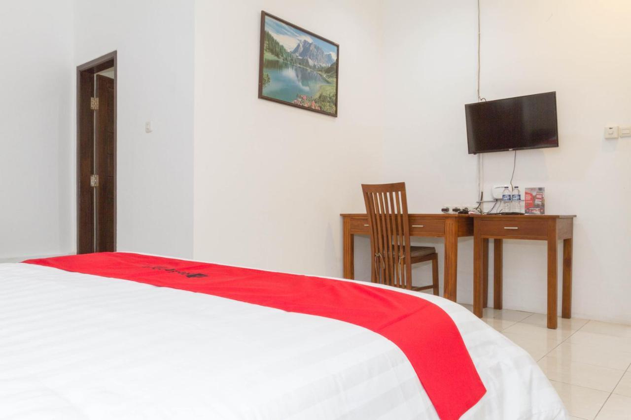 Reddoorz Near Jatinangor Town Square Ξενοδοχείο Εξωτερικό φωτογραφία
