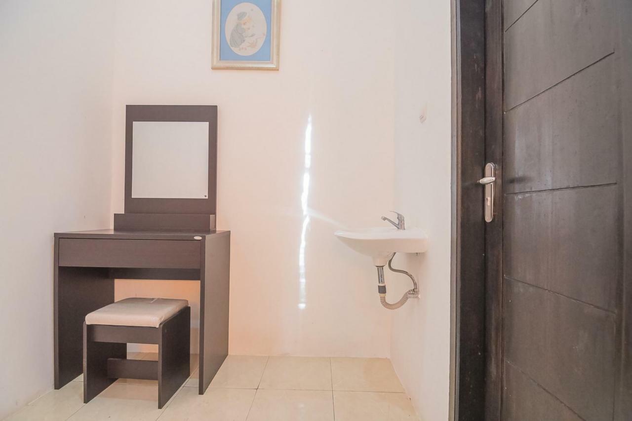 Reddoorz Near Jatinangor Town Square Ξενοδοχείο Εξωτερικό φωτογραφία