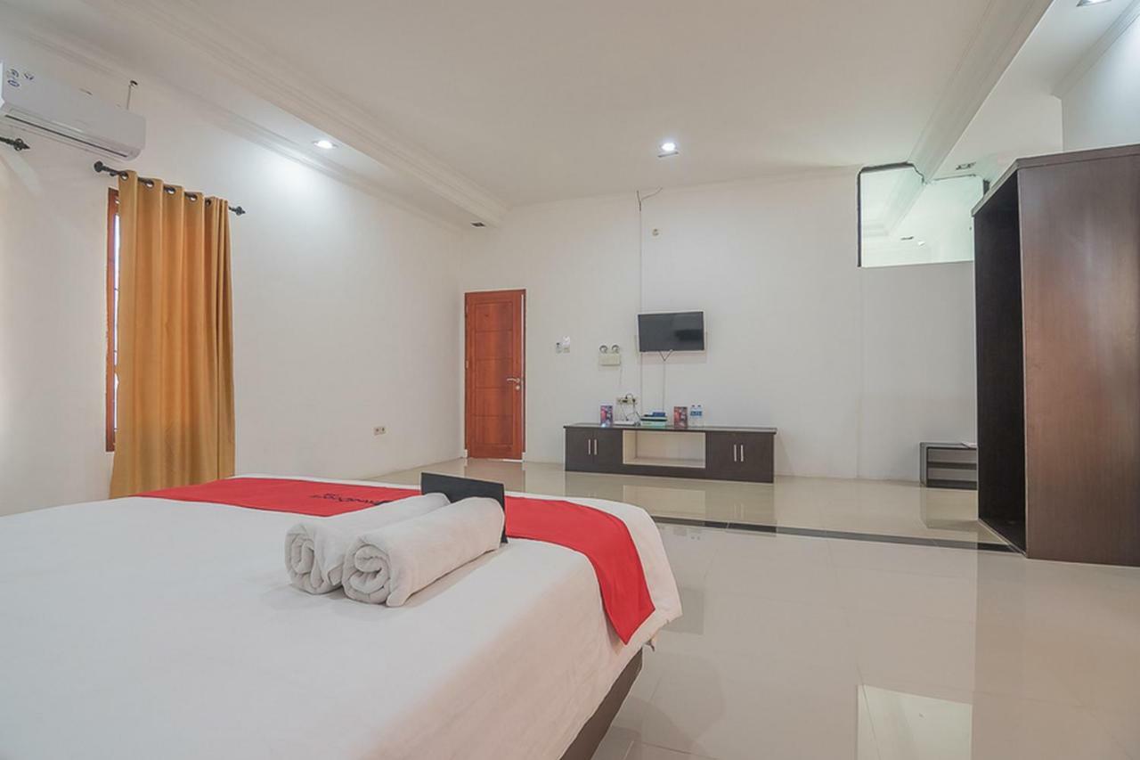 Reddoorz Near Jatinangor Town Square Ξενοδοχείο Εξωτερικό φωτογραφία