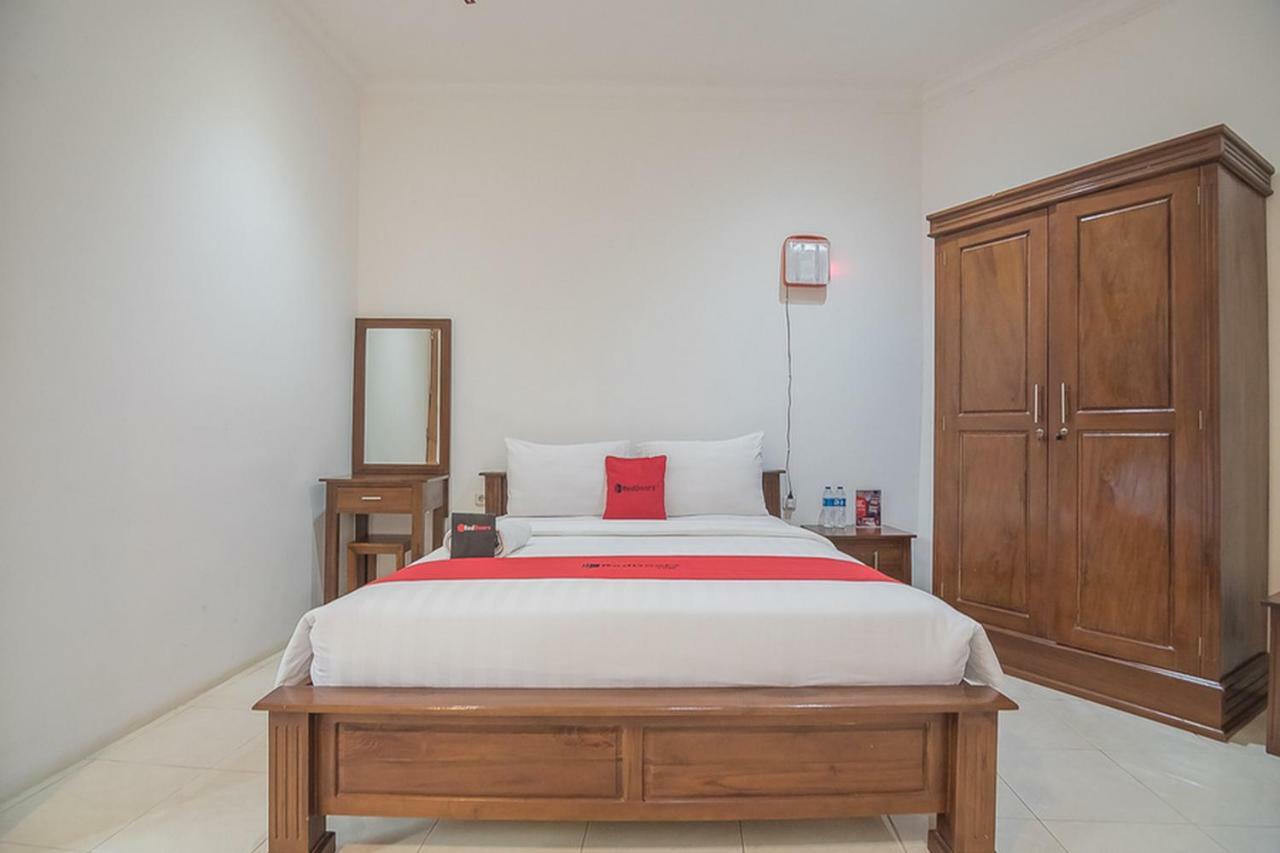 Reddoorz Near Jatinangor Town Square Ξενοδοχείο Εξωτερικό φωτογραφία