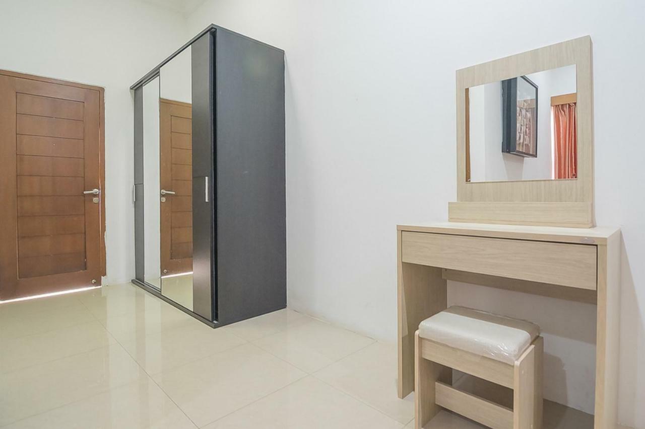 Reddoorz Near Jatinangor Town Square Ξενοδοχείο Εξωτερικό φωτογραφία