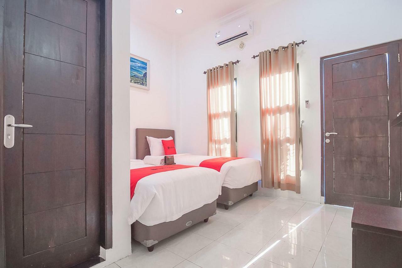 Reddoorz Near Jatinangor Town Square Ξενοδοχείο Εξωτερικό φωτογραφία