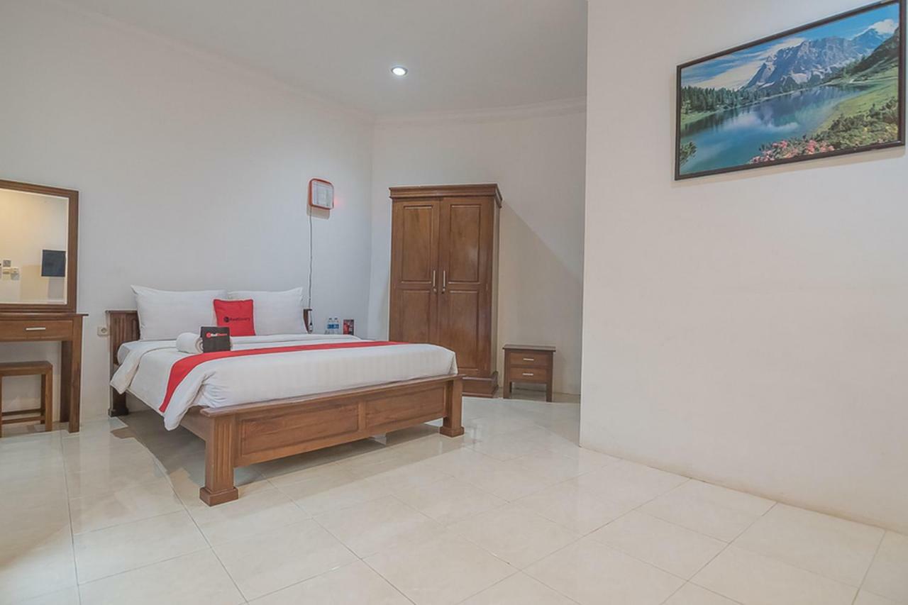 Reddoorz Near Jatinangor Town Square Ξενοδοχείο Εξωτερικό φωτογραφία