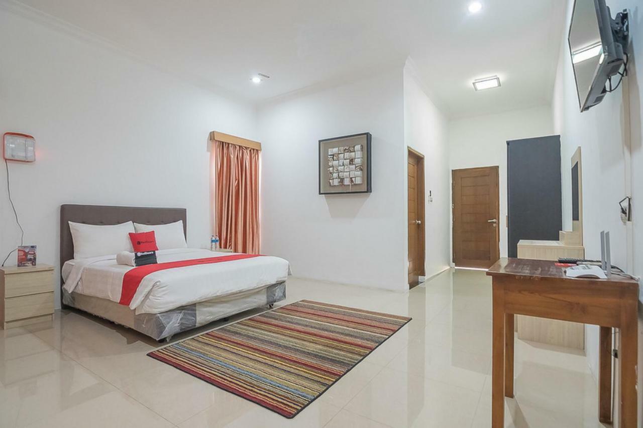 Reddoorz Near Jatinangor Town Square Ξενοδοχείο Εξωτερικό φωτογραφία